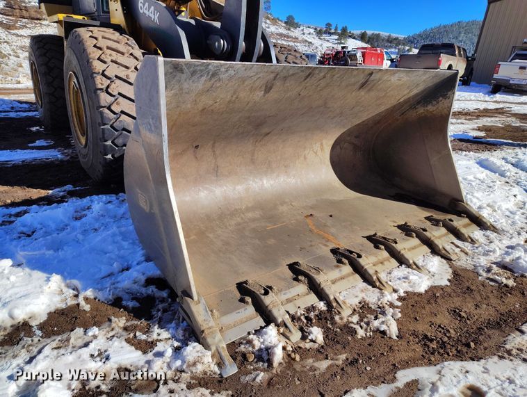 image for item DT0782 2012 John Deere 644K wheel loader