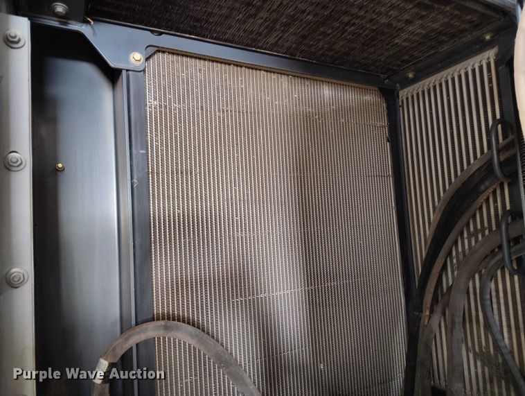 image for item DT0782 2012 John Deere 644K wheel loader