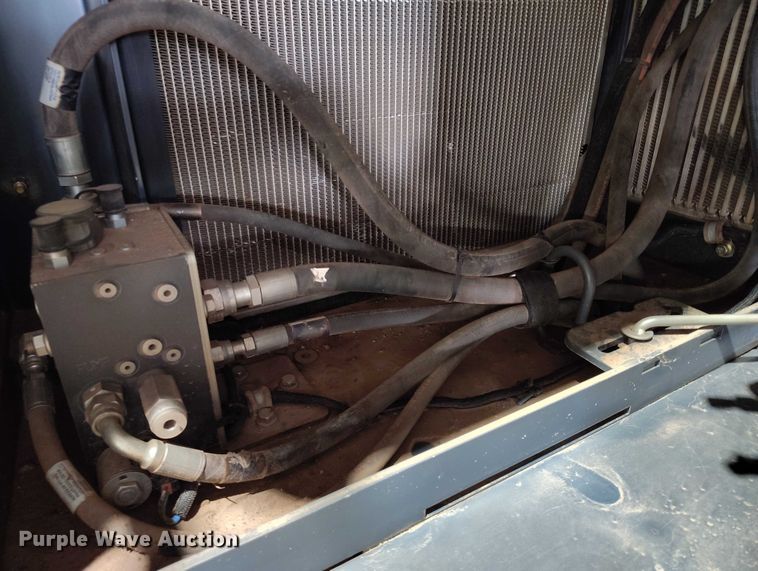 image for item DT0782 2012 John Deere 644K wheel loader