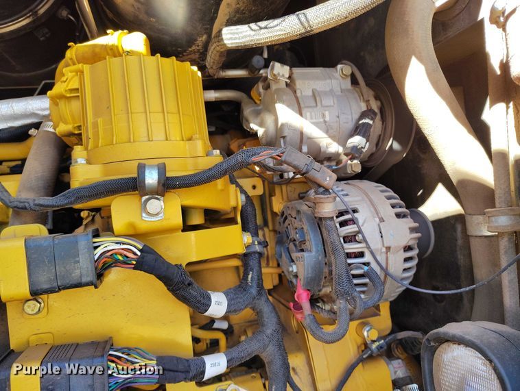 image for item DT0782 2012 John Deere 644K wheel loader