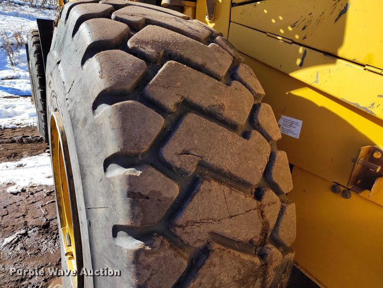 image for item DT0782 2012 John Deere 644K wheel loader