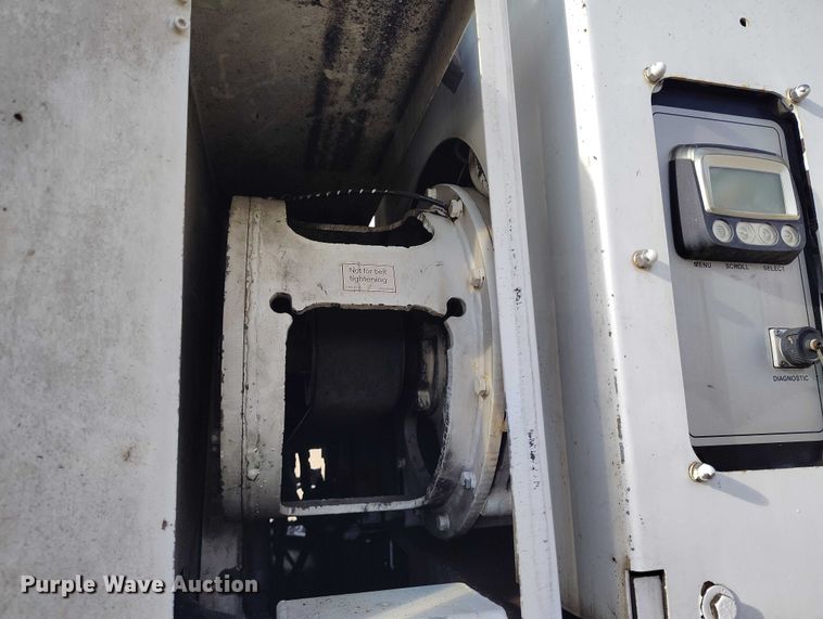 image for item DT0796 2009 International 7400 hydrovac truck