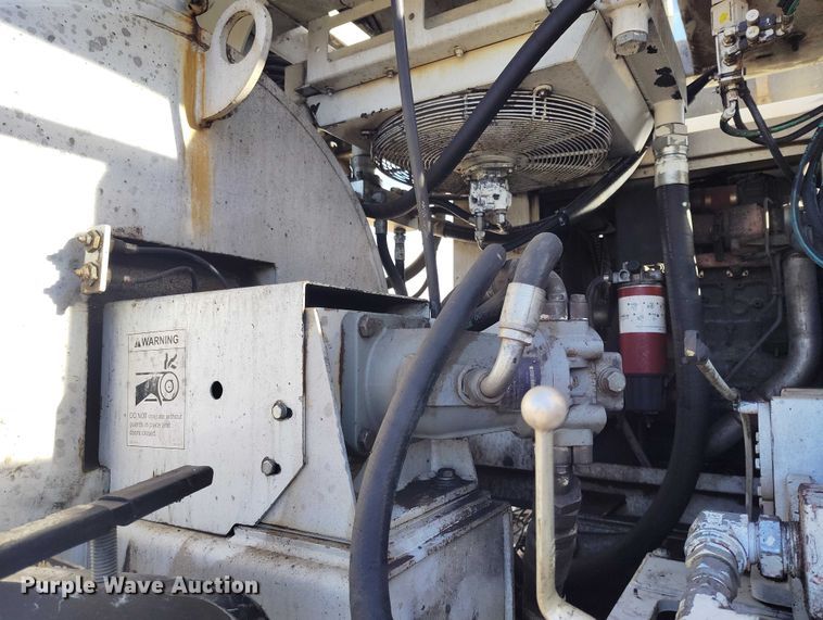 image for item DT0796 2009 International 7400 hydrovac truck