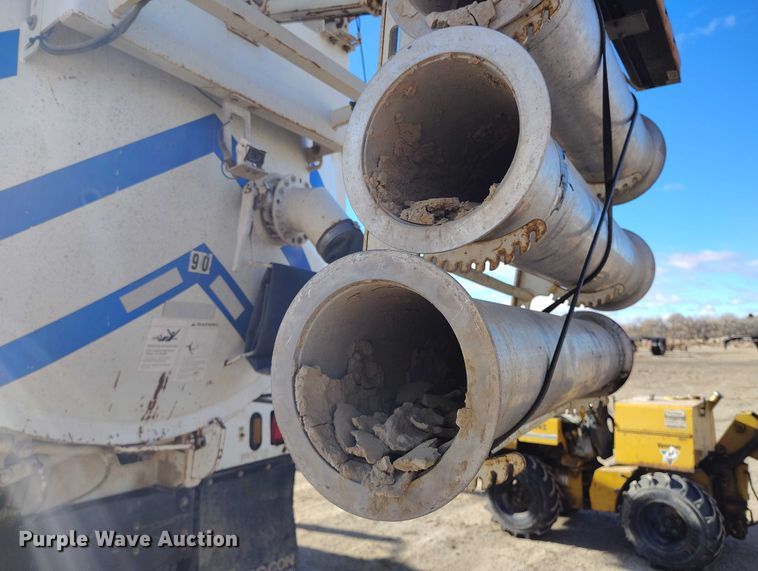 image for item DT0796 2009 International 7400 hydrovac truck