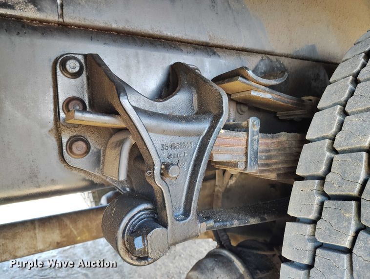 image for item DT0796 2009 International 7400 hydrovac truck