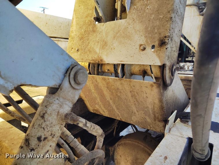 image for item DT0796 2009 International 7400 hydrovac truck