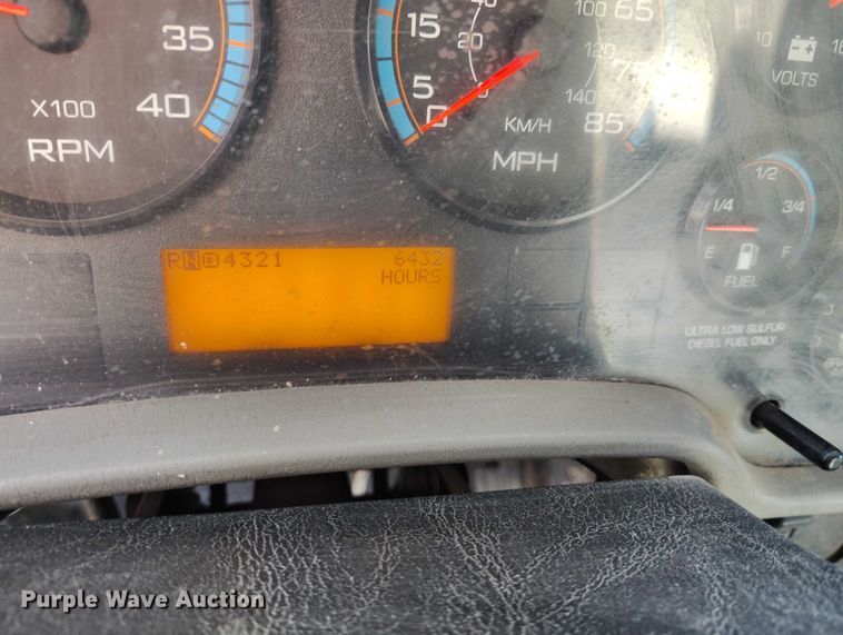 image for item DT0796 2009 International 7400 hydrovac truck