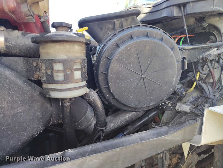 image for item DT0796 2009 International 7400 hydrovac truck