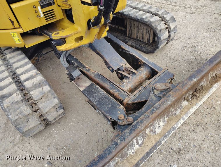 image for item DT0797 2011 Caterpillar 304D CR mini excavator