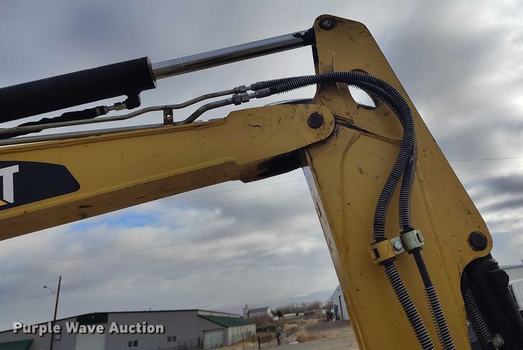 image for item DT0797 2011 Caterpillar 304D CR mini excavator