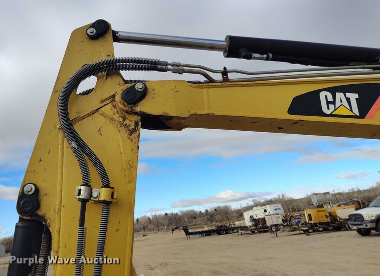 image for item DT0797 2011 Caterpillar 304D CR mini excavator