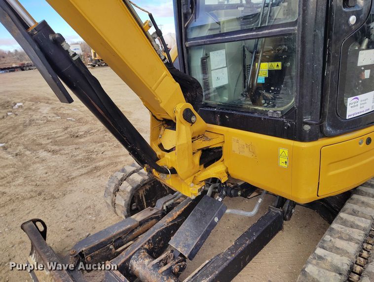 image for item DT0797 2011 Caterpillar 304D CR mini excavator