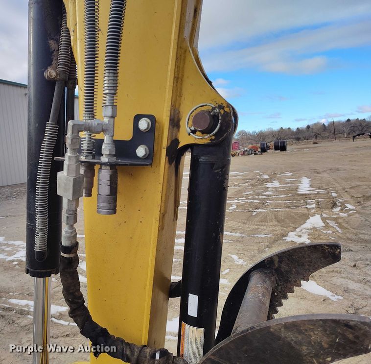 image for item DT0797 2011 Caterpillar 304D CR mini excavator