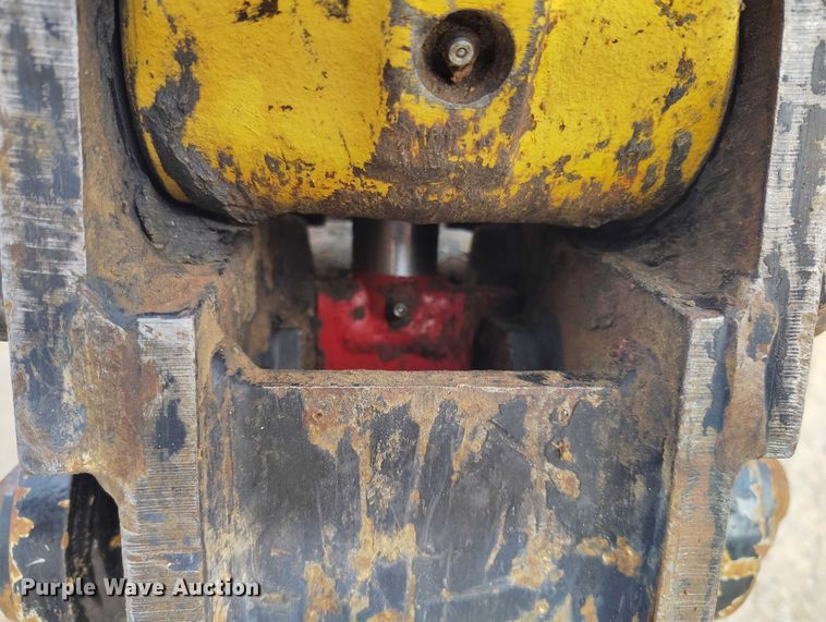 image for item DT0797 2011 Caterpillar 304D CR mini excavator