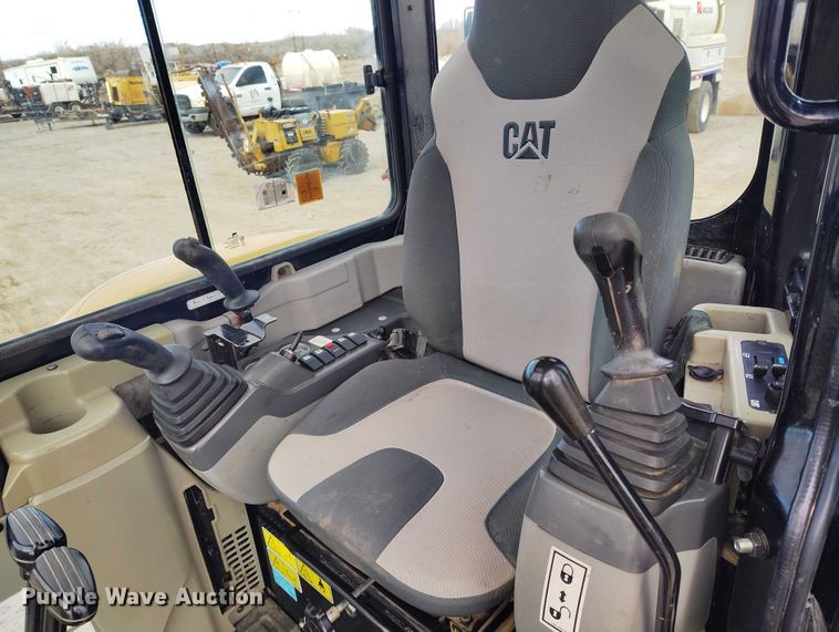image for item DT0797 2011 Caterpillar 304D CR mini excavator