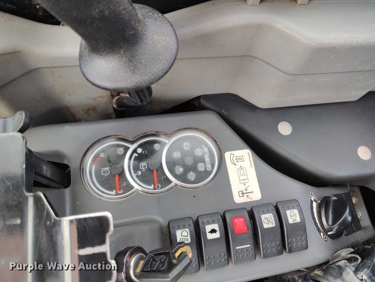 image for item DT0797 2011 Caterpillar 304D CR mini excavator