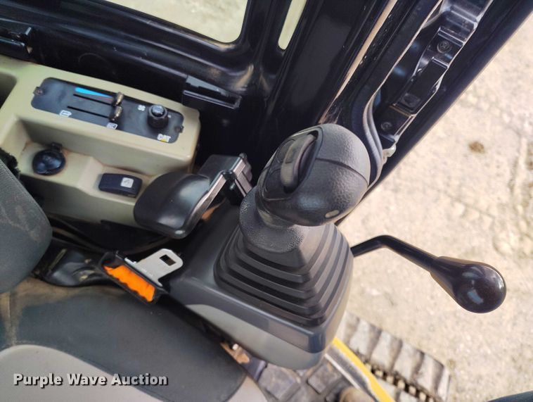 image for item DT0797 2011 Caterpillar 304D CR mini excavator