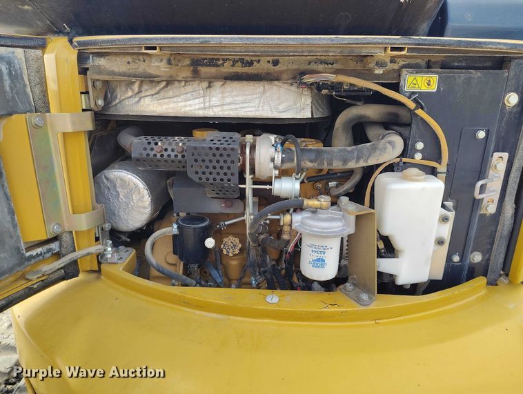 image for item DT0797 2011 Caterpillar 304D CR mini excavator