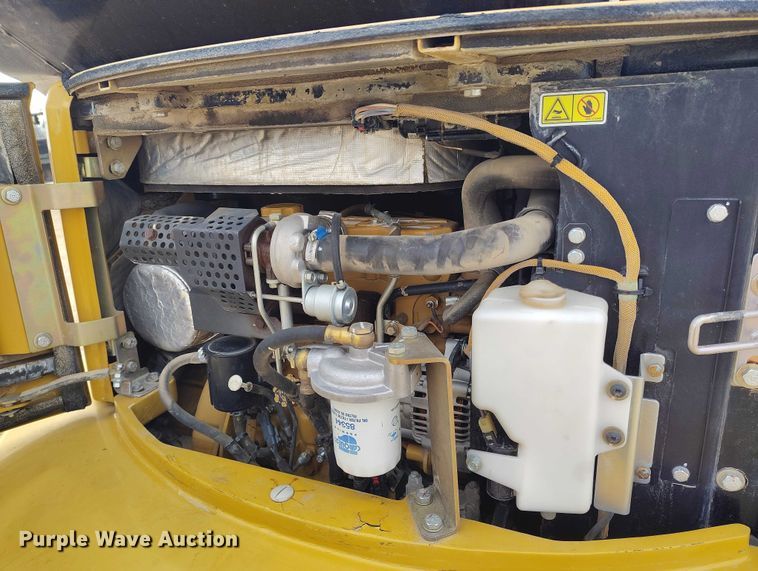 image for item DT0797 2011 Caterpillar 304D CR mini excavator