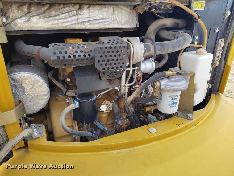 image for item DT0797 2011 Caterpillar 304D CR mini excavator