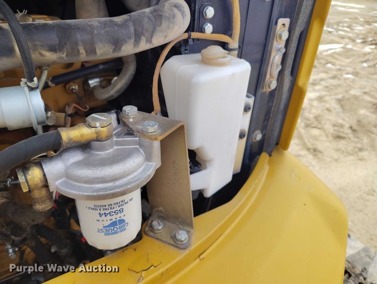 image for item DT0797 2011 Caterpillar 304D CR mini excavator