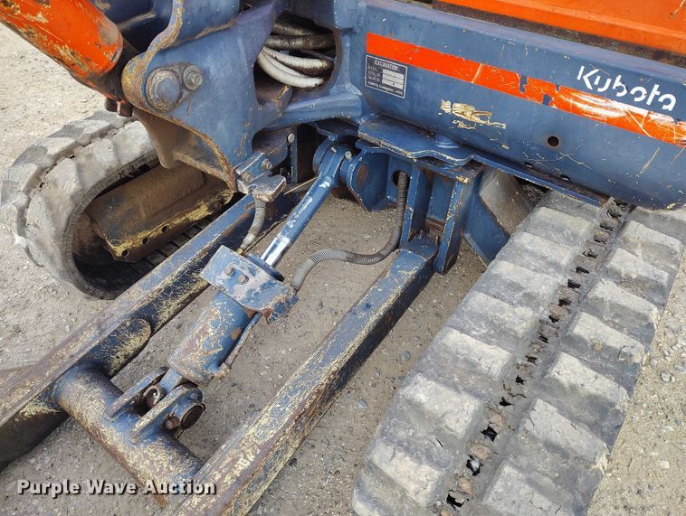 image for item DT0798 1999 Kubota KX91-2 mini excavator