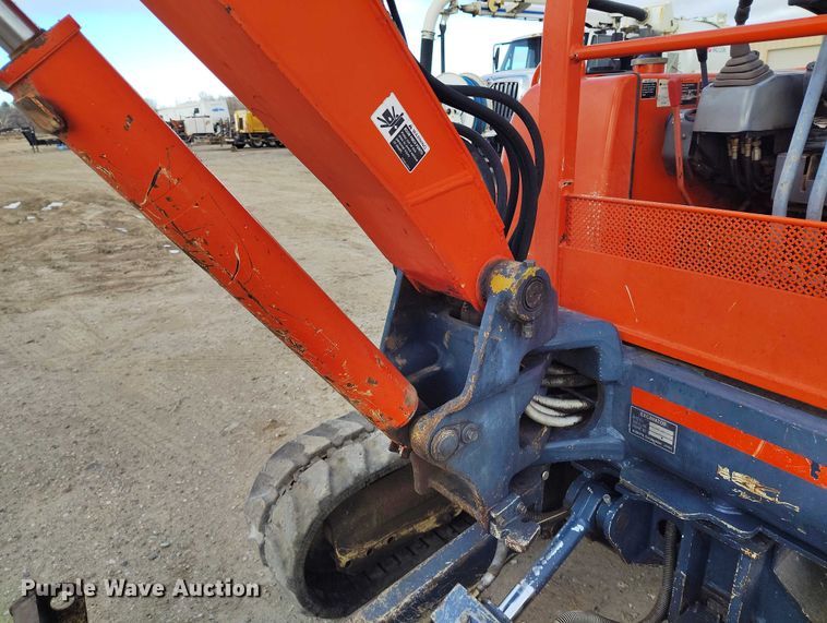 image for item DT0798 1999 Kubota KX91-2 mini excavator