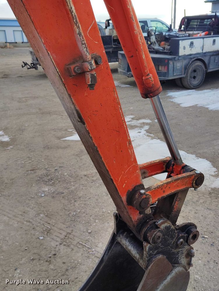 image for item DT0798 1999 Kubota KX91-2 mini excavator