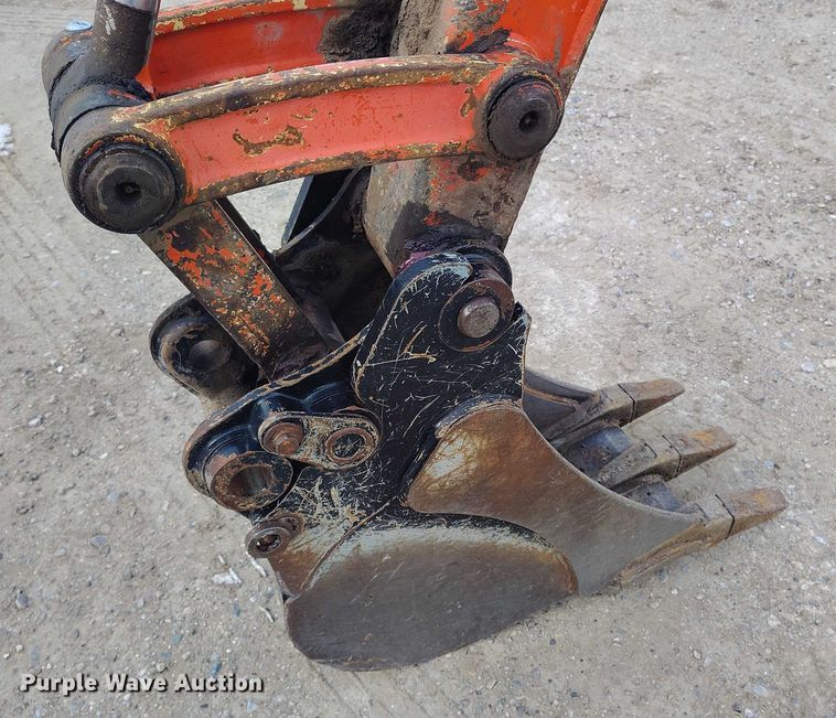 image for item DT0798 1999 Kubota KX91-2 mini excavator