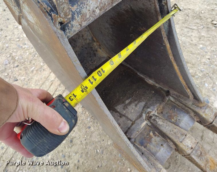 image for item DT0798 1999 Kubota KX91-2 mini excavator