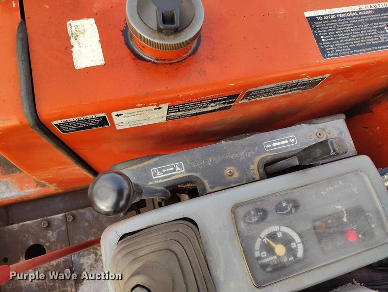 image for item DT0798 1999 Kubota KX91-2 mini excavator