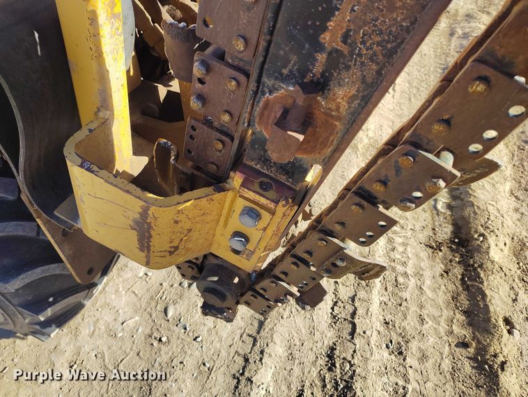 image for item DT0804 2001 Vermeer LM42 trencher