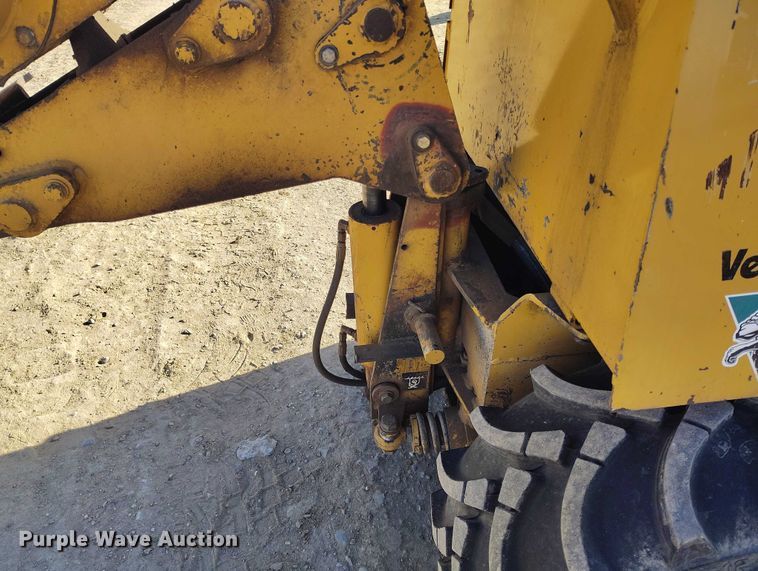 image for item DT0804 2001 Vermeer LM42 trencher