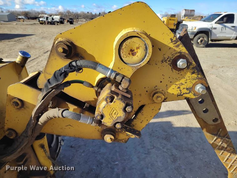 image for item DT0804 2001 Vermeer LM42 trencher