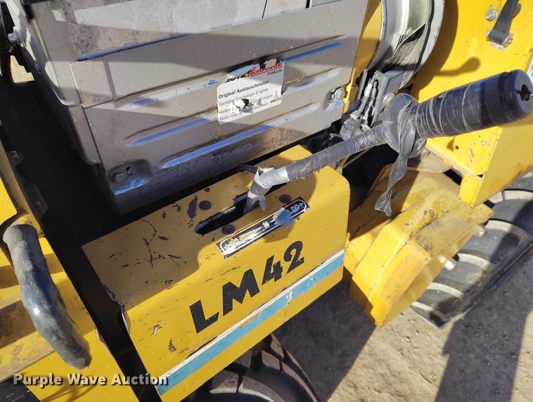 image for item DT0804 2001 Vermeer LM42 trencher