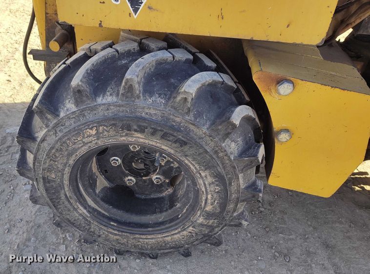 image for item DT0804 2001 Vermeer LM42 trencher