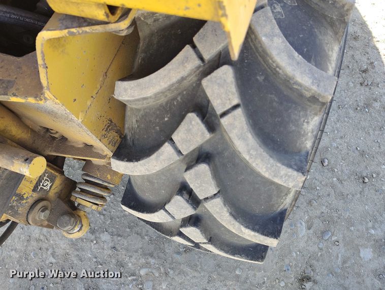 image for item DT0804 2001 Vermeer LM42 trencher