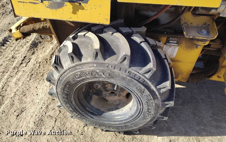 image for item DT0804 2001 Vermeer LM42 trencher