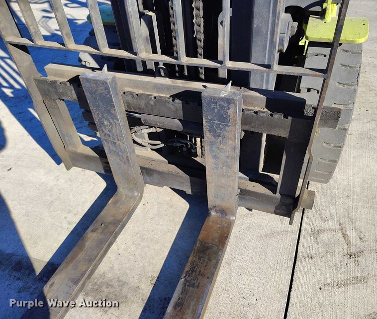 image for item DT0809 Clark C35D forklift