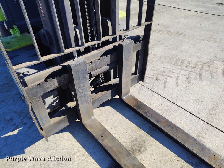 image for item DT0809 Clark C35D forklift