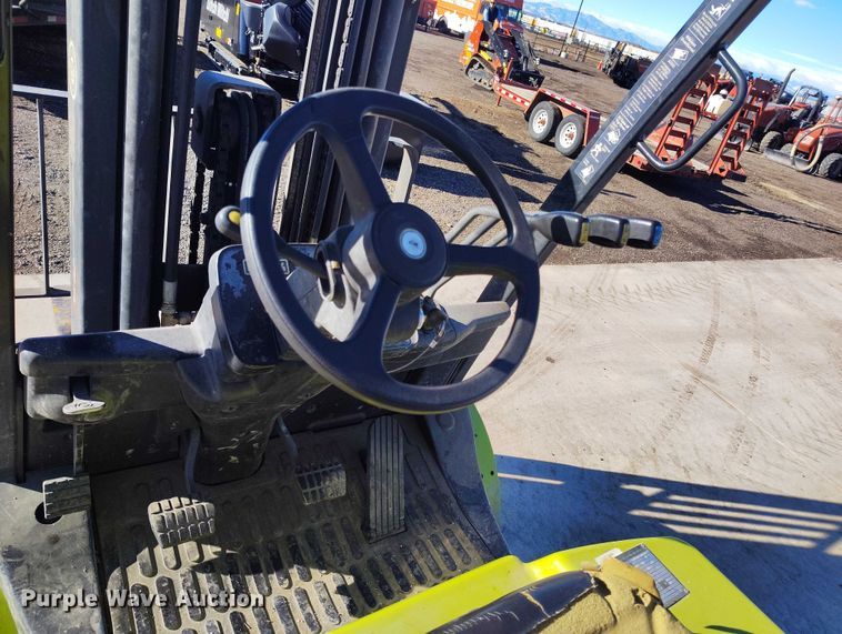 image for item DT0809 Clark C35D forklift