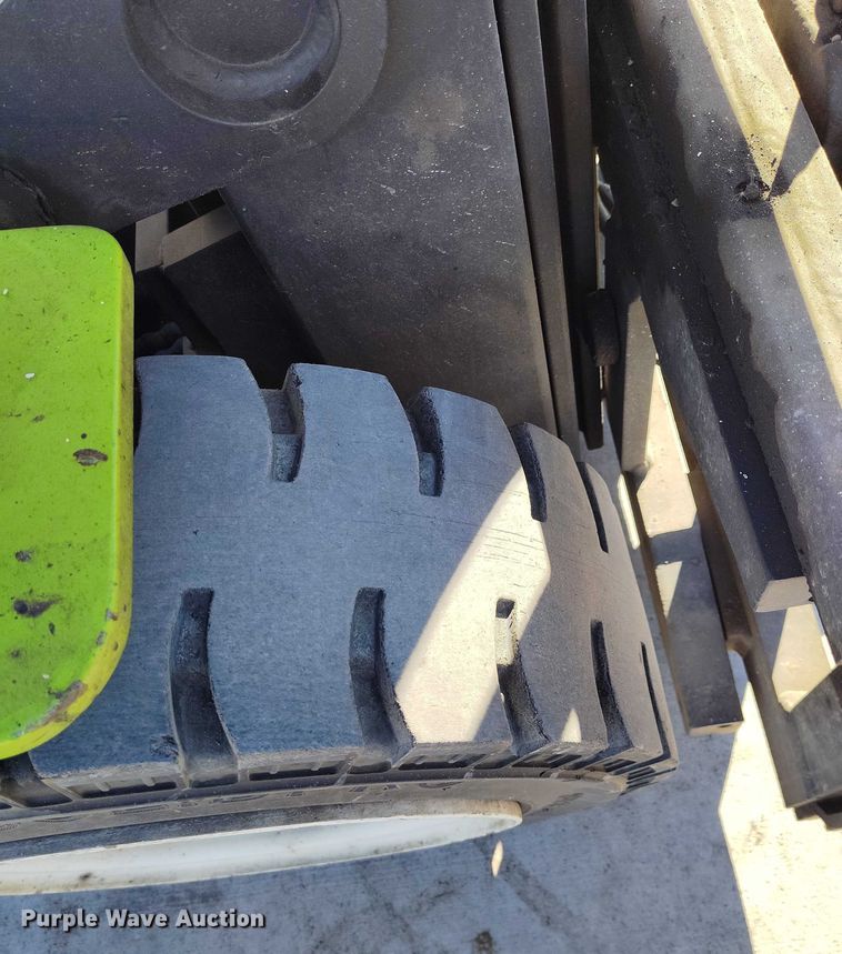 image for item DT0809 Clark C35D forklift