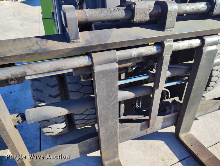 image for item DT0810 Clark C70D forklift