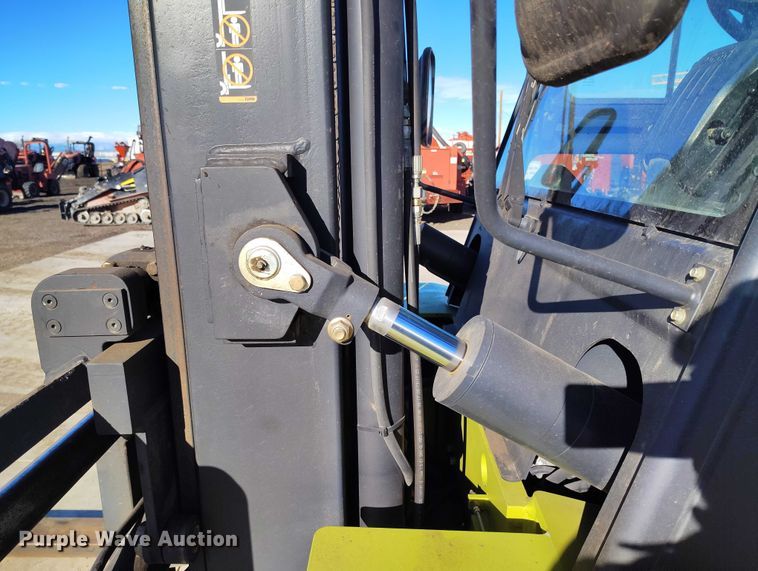 image for item DT0810 Clark C70D forklift