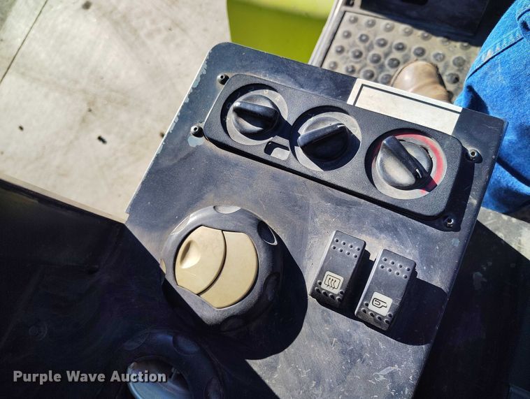 image for item DT0810 Clark C70D forklift