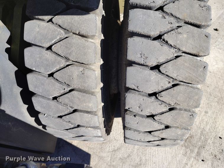 image for item DT0810 Clark C70D forklift