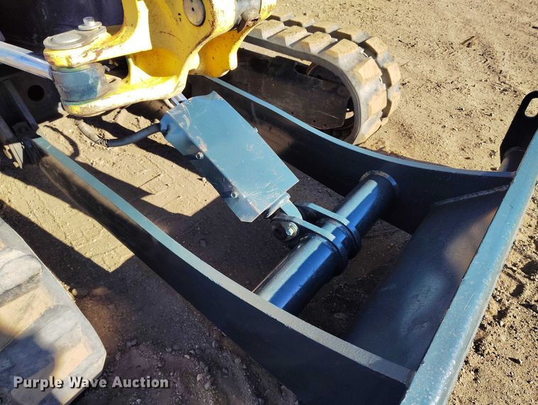 image for item DT0814 Yanmar VIO35-6A mini excavator