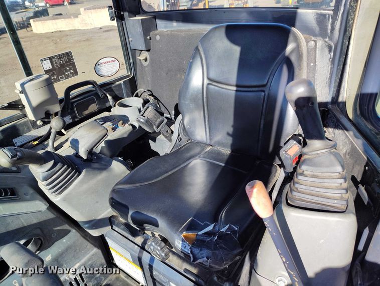 image for item DT0814 Yanmar VIO35-6A mini excavator