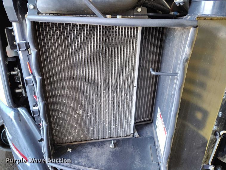 image for item DT0814 Yanmar VIO35-6A mini excavator