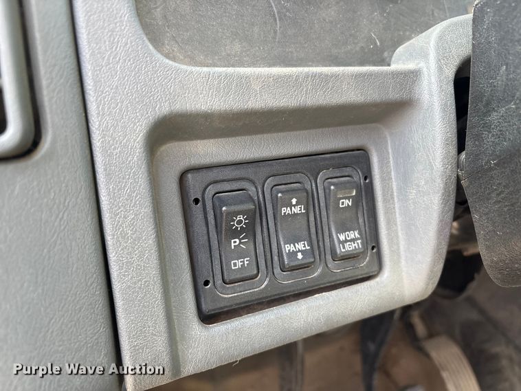 image for item DT2758 2007 International 4300 digger derrick truck